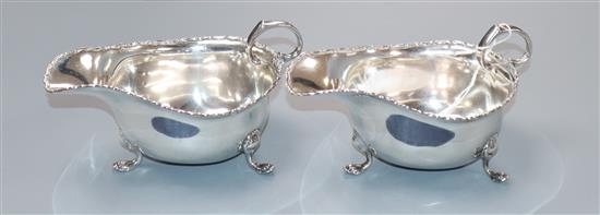 A pair of Edwardian silver sauceboats, Chester, 1906, 8 oz.